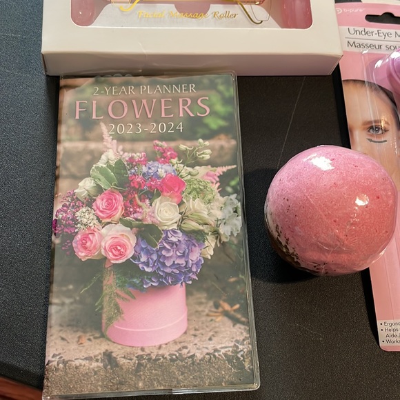 5pc misc items for the ladies - Picture 2 of 5